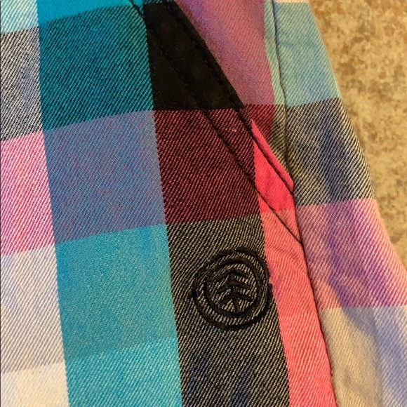 Element Shorts - Picture 4 of 6